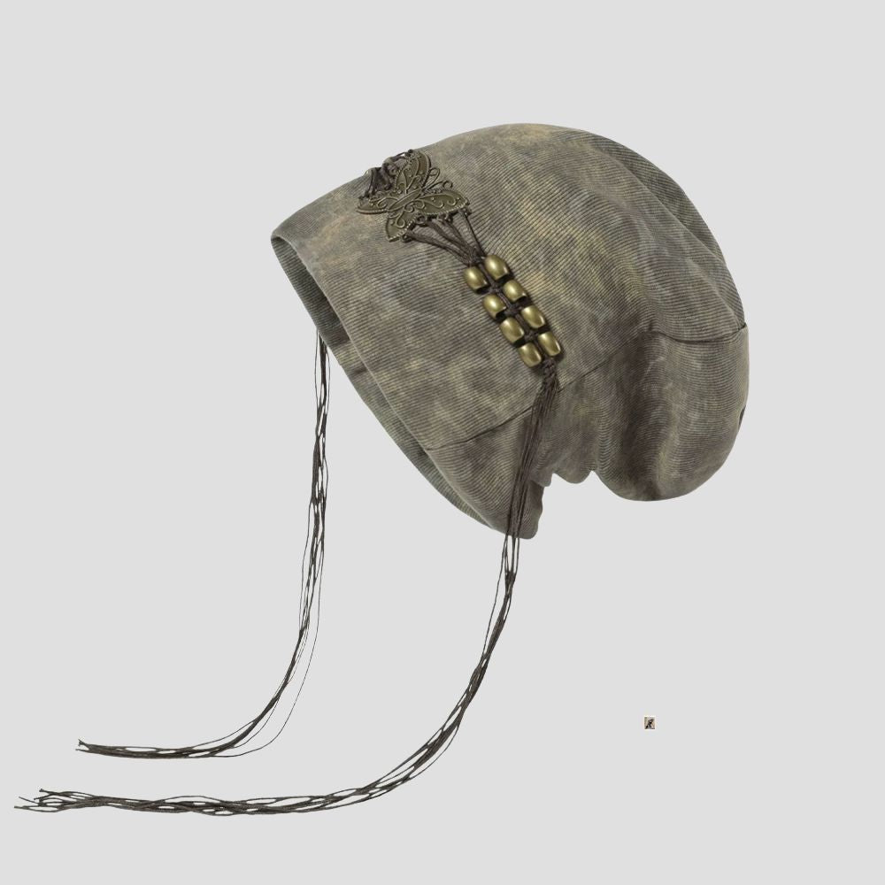 SLOUCHY TEXTURED BEANIE W/ HARDWARE