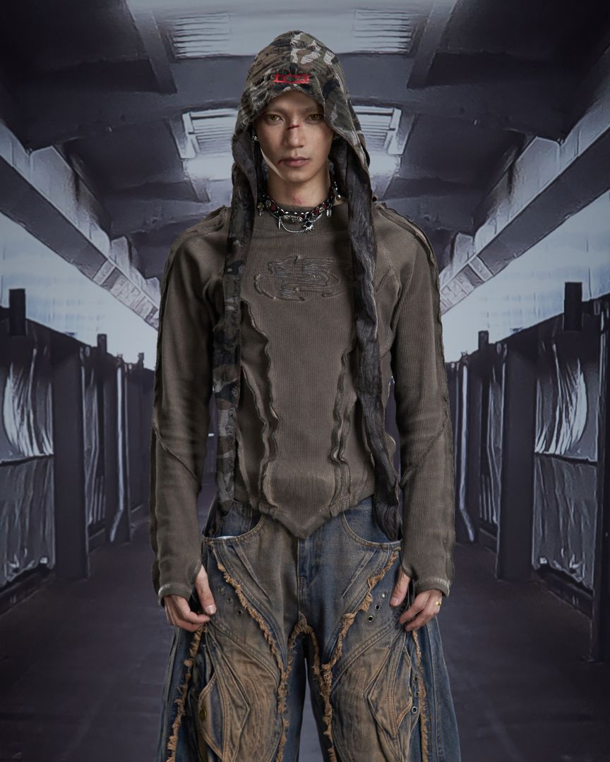 DISTRESSED MUD WASH DENIM EARTH