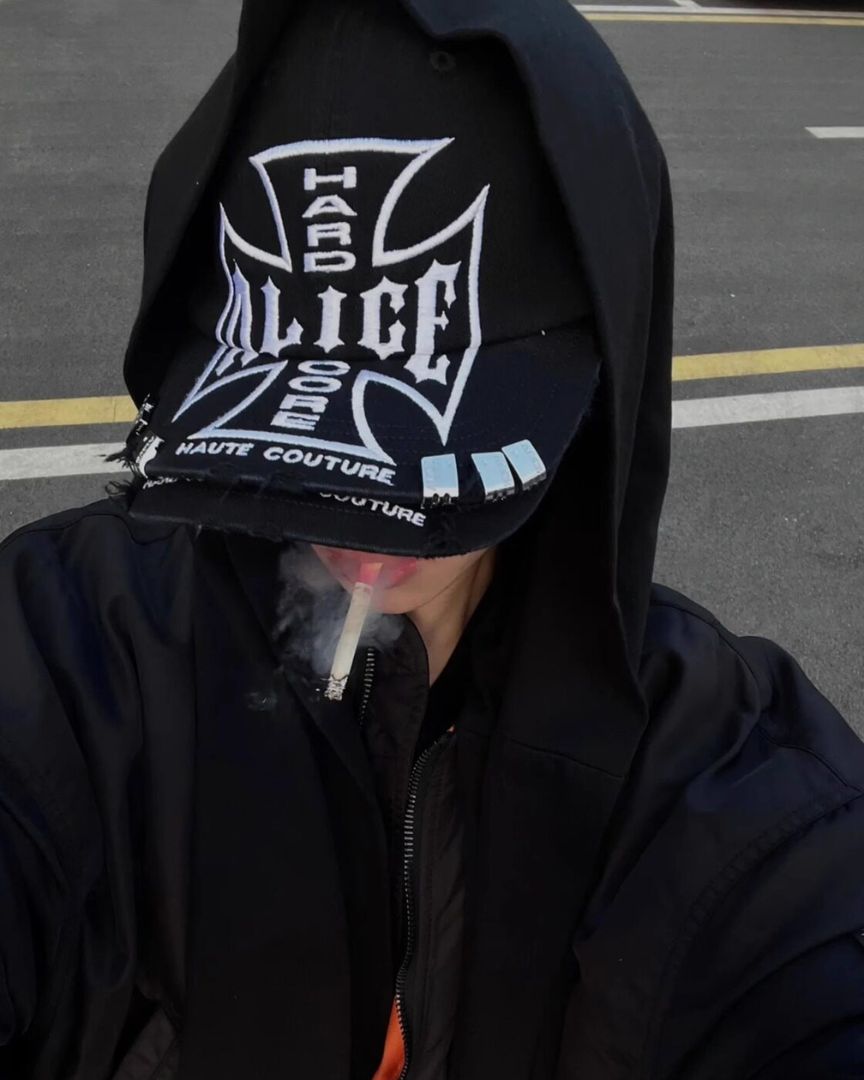 GOTHIC SECTOR DISTRESSED CAP