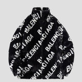 Plüschjacke mit Buchstabenstickerei