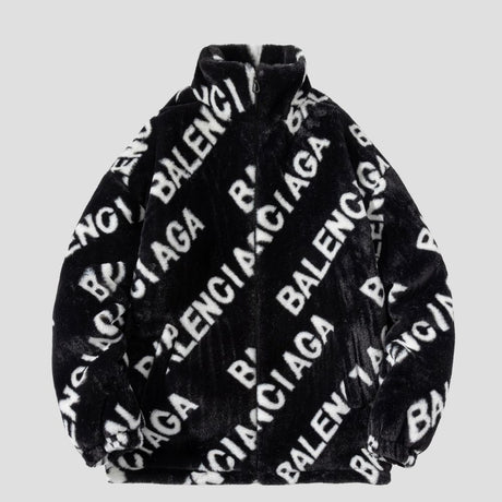 Plüschjacke mit Buchstabenstickerei