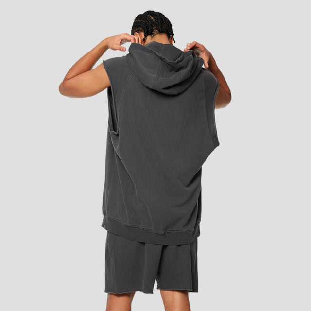 Chaleco sin mangas con capucha