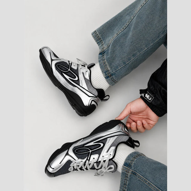 None Unit Meteor Wave Low Sneaker in meteor silver lace detail view